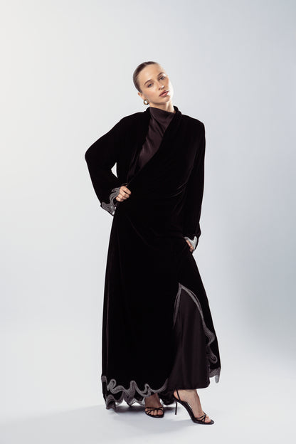 الدانتيل الرمادي